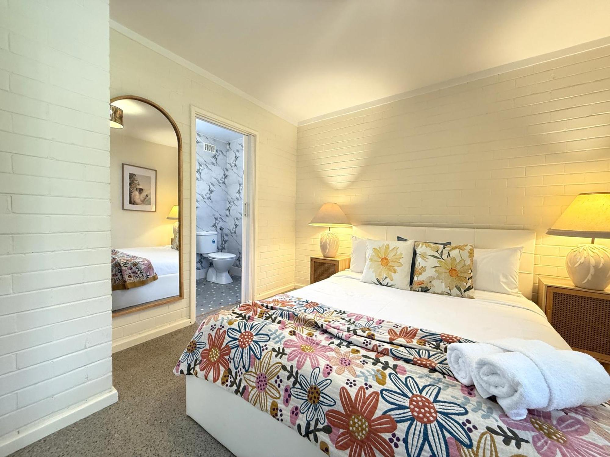 1 West Leederville Nestclose To Cbd & Sjog Hosp Perth Ngoại thất bức ảnh